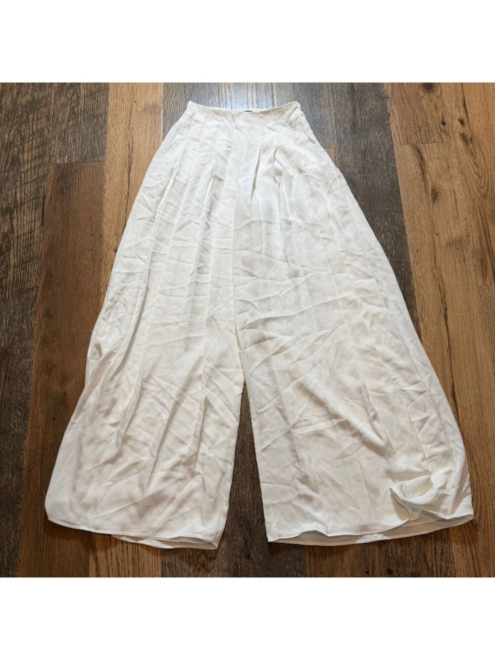 Naked Wardrobe White Pleated Palazzo Wide Leg Pants Size XS NWT